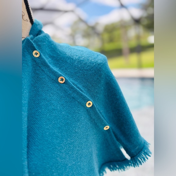 Lilly Pulitzer Harp Cashmere Wrap - Picture 2 of 7